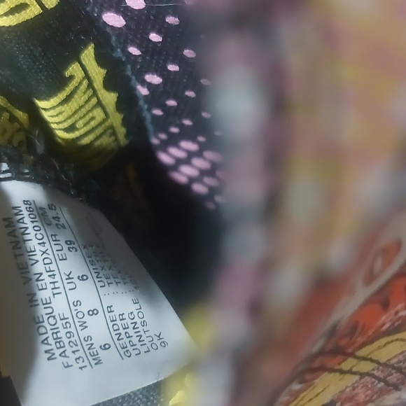 Converse All Star Low Top Batgirl Sneakers Size Women 8, Men 6 - Picture 10 of 11